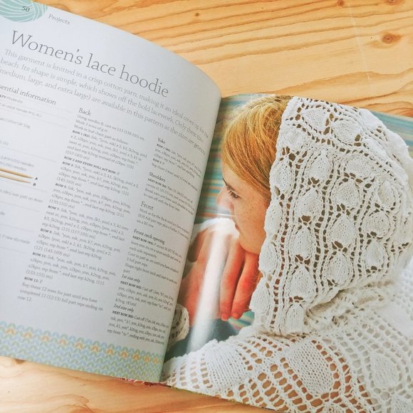 Big Book of Knitting - Colorful Knitting Guide - Picture 3 of 11